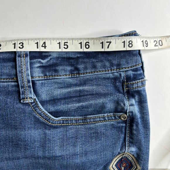 St John's Bay Women's Skinny Leg size 18 Embroidered Blue Jeans - Picture 8 of 15